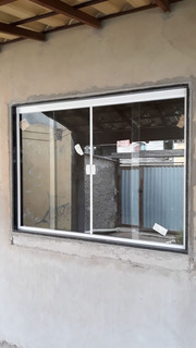 JANELA DE VIDRO TEMPERADO